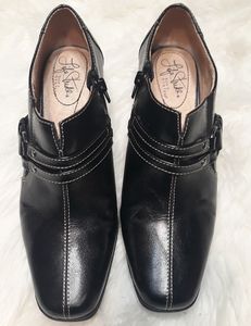 Life Stride  Soft system bootie heels